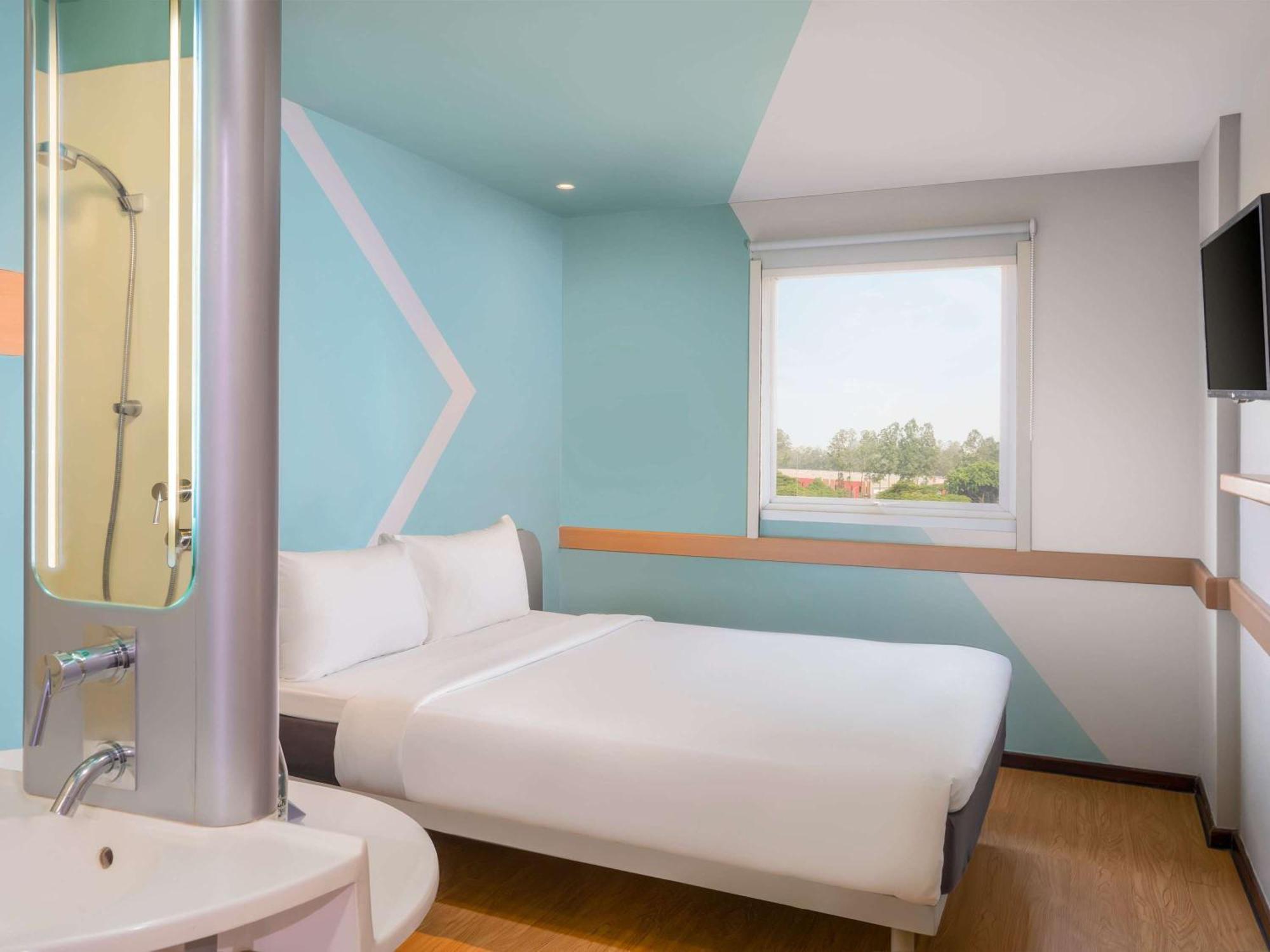 Ibis Budget Jakarta Airport Tangerang Esterno foto