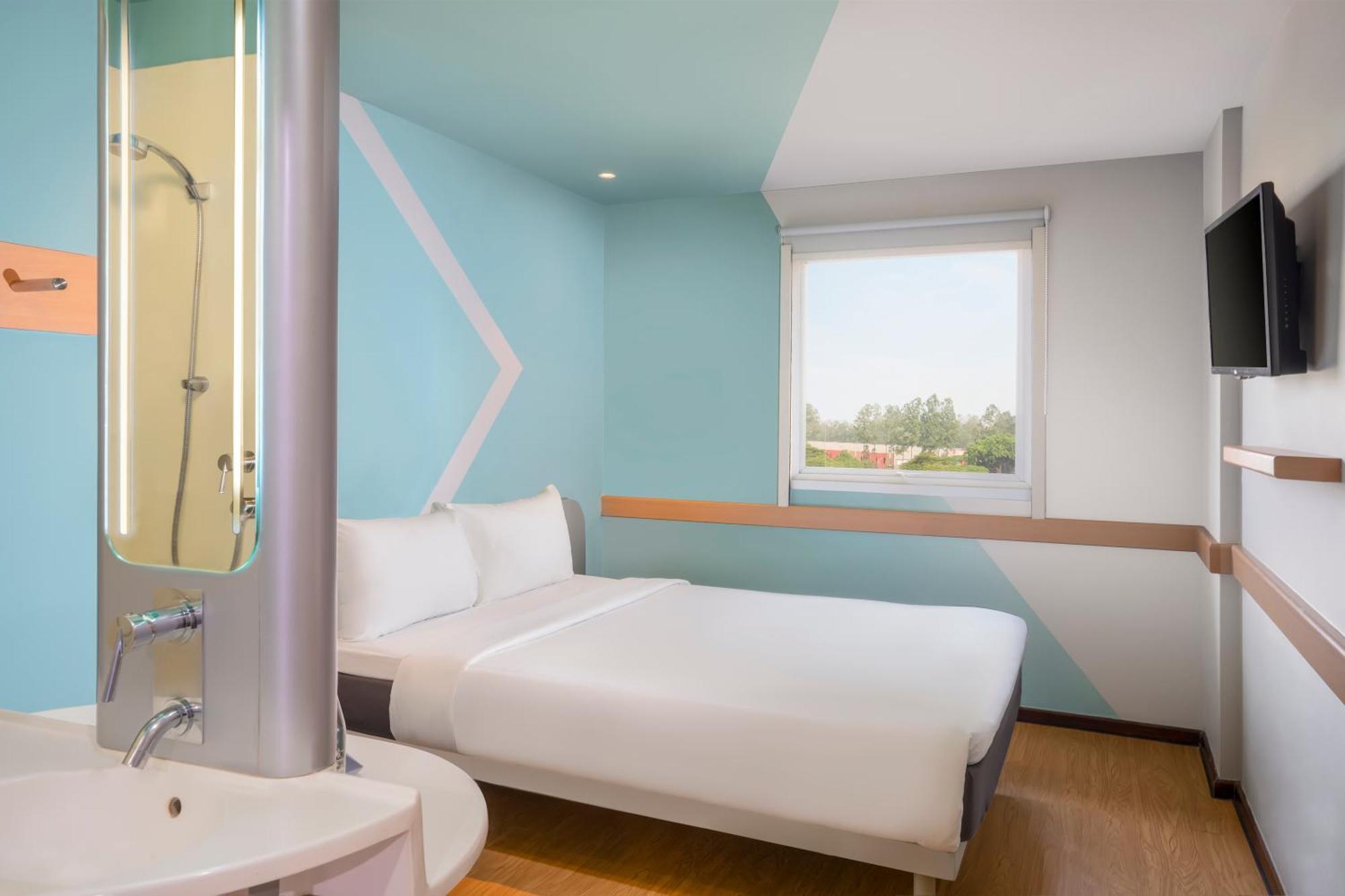 Ibis Budget Jakarta Airport Tangerang Esterno foto