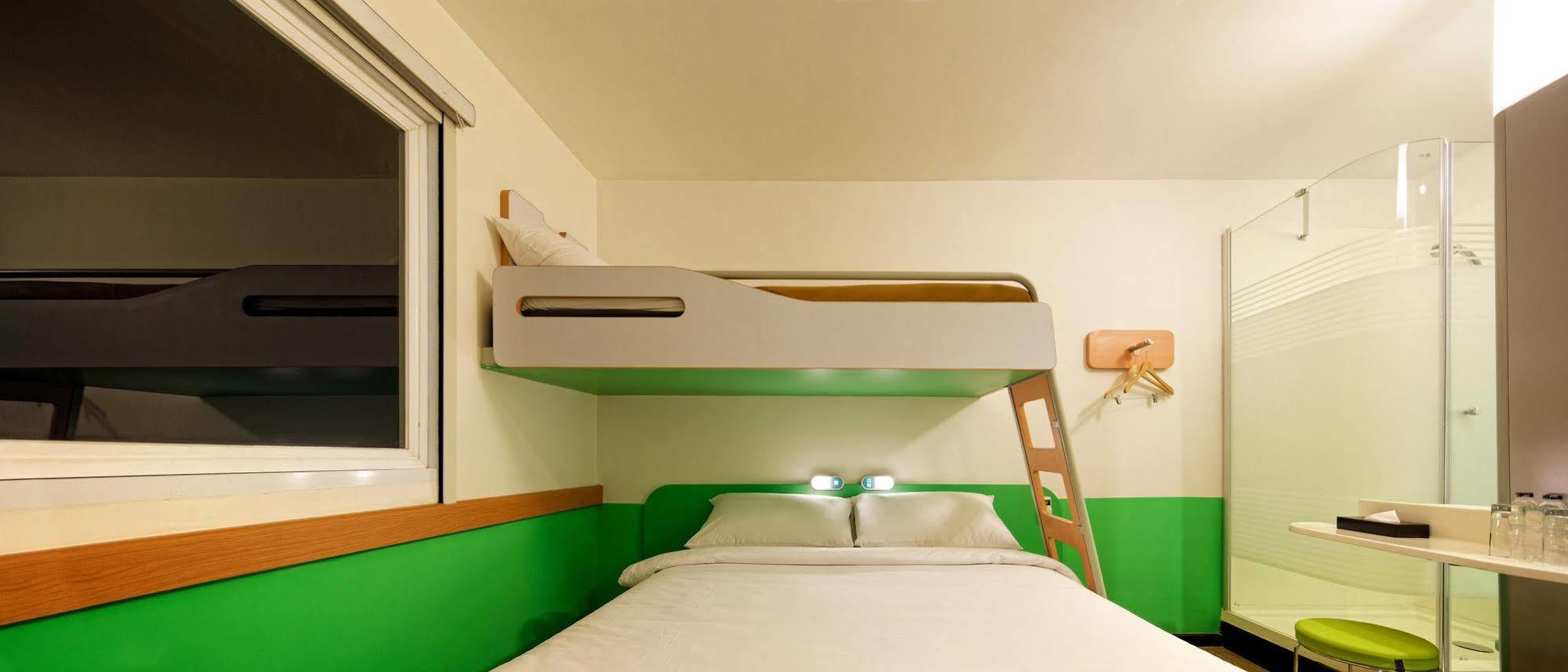 Ibis Budget Jakarta Airport Tangerang Esterno foto