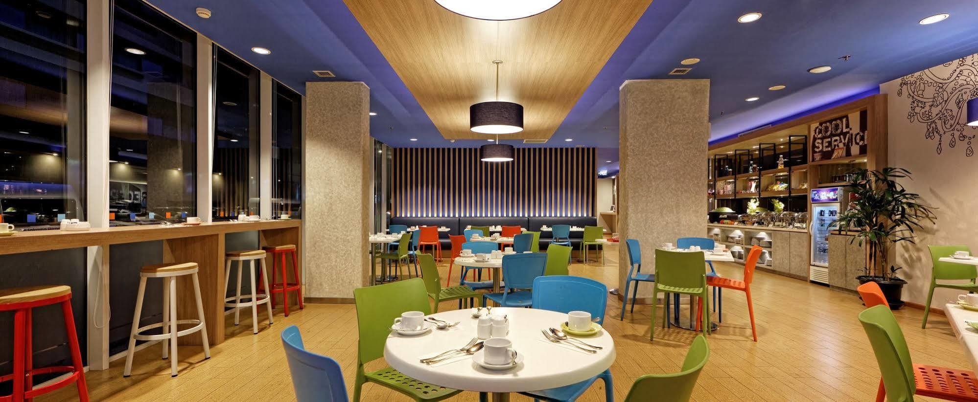 Ibis Budget Jakarta Airport Tangerang Esterno foto